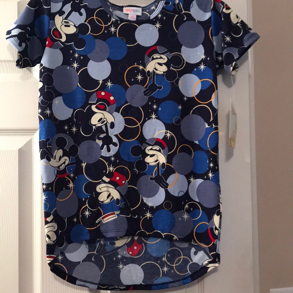 NWT LULAROE GRACIE top